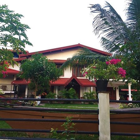 Villa Shanaya Hikkaduwa Buitenkant foto