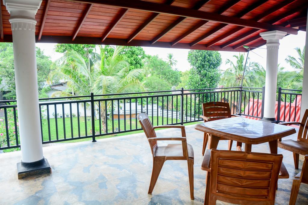 Villa Shanaya Hikkaduwa Buitenkant foto