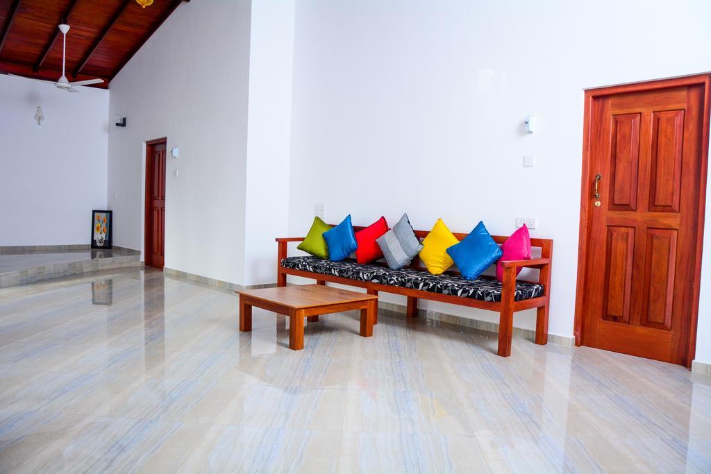Villa Shanaya Hikkaduwa Buitenkant foto