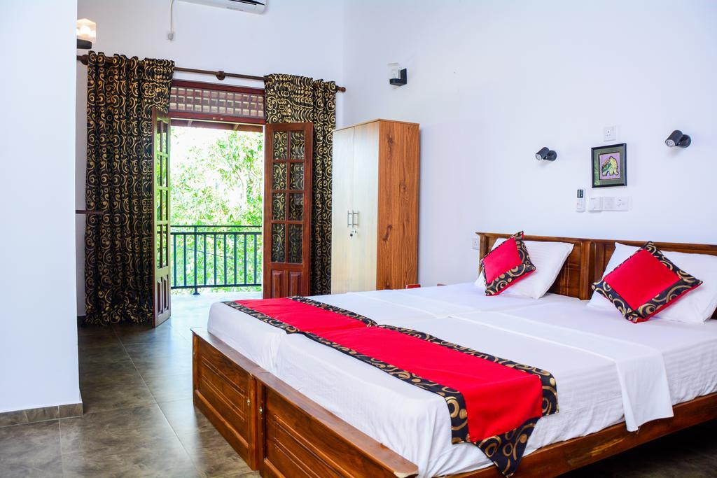 Villa Shanaya Hikkaduwa Buitenkant foto