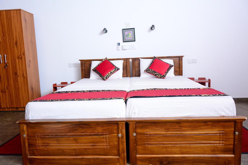 Villa Shanaya Hikkaduwa Buitenkant foto