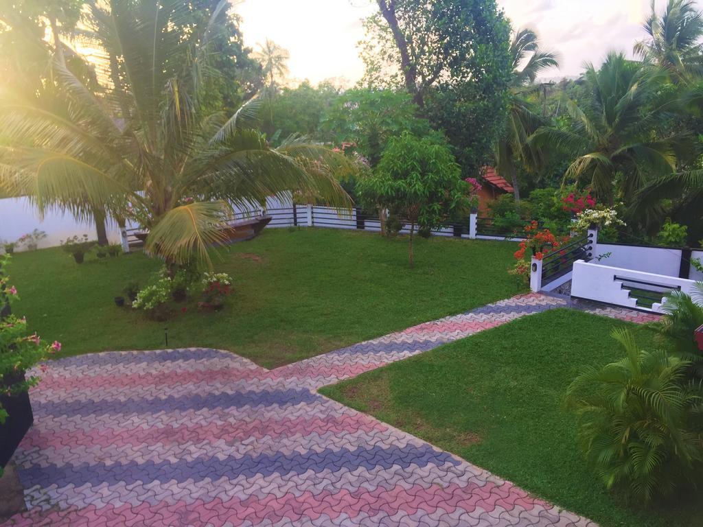Villa Shanaya Hikkaduwa Buitenkant foto